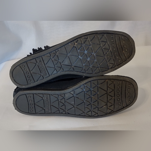 Minnetonka Moccasin Hi Top Back Zip Boot - Picture 9 of 13